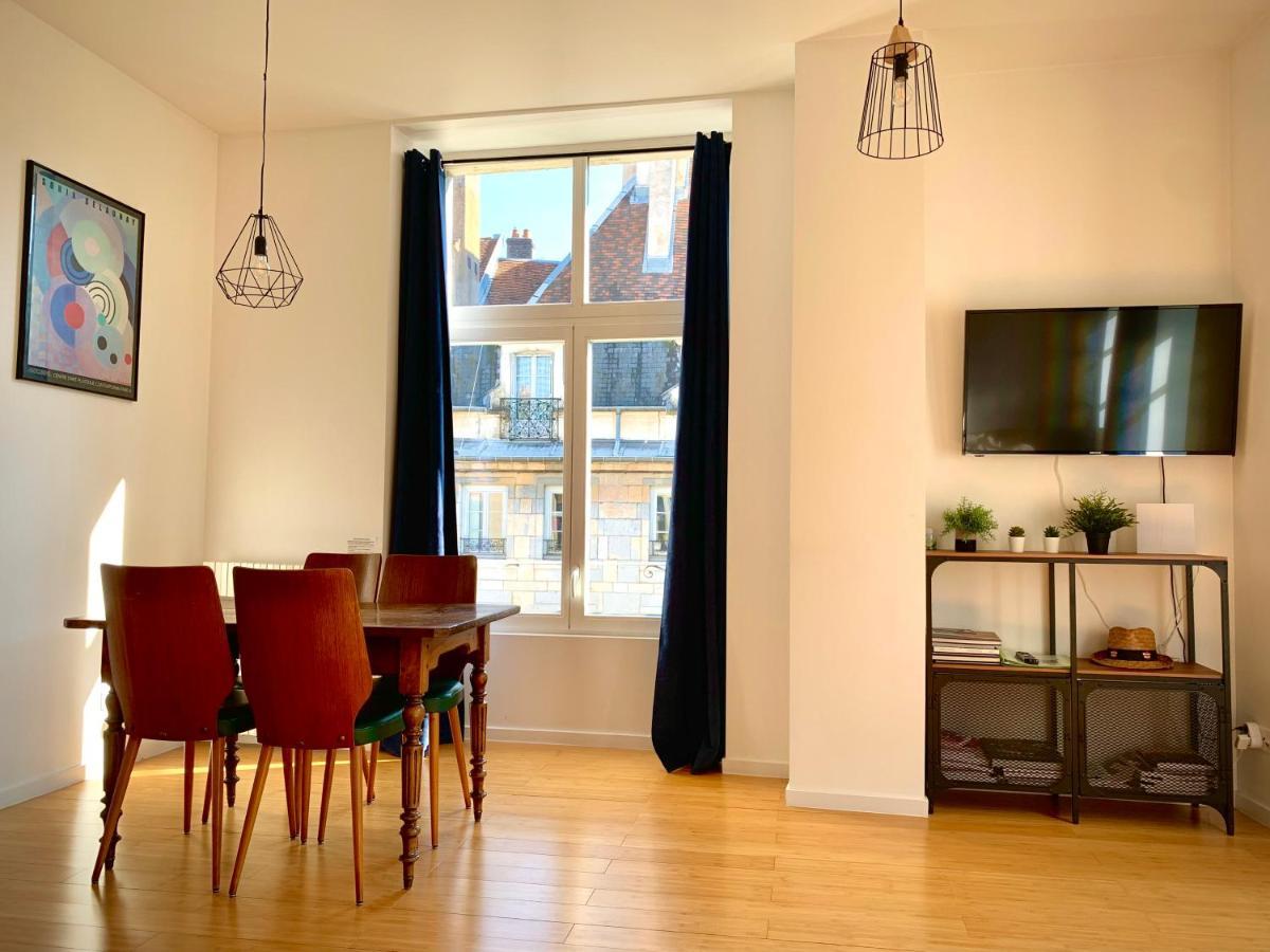 Les Fabuleux Appartements Du Coeur De Ville - Place Victor Hugo Besançon Exterior foto